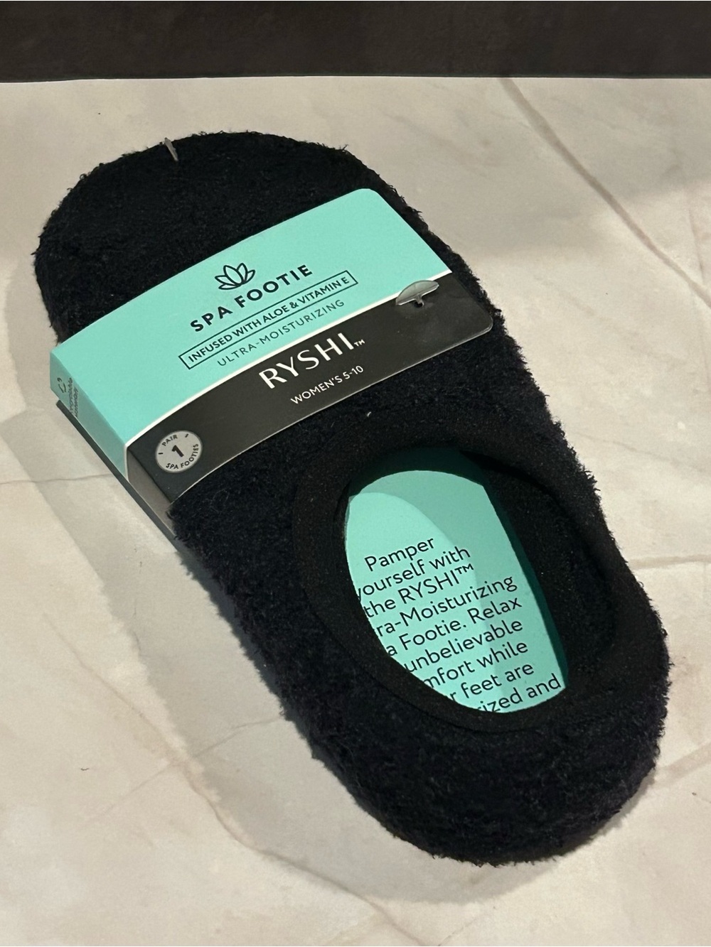 RYSHI Spa Footie Ultra-Moisturizing Black Slipper Socks